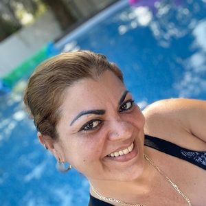 Meet your Posher, Yulenia